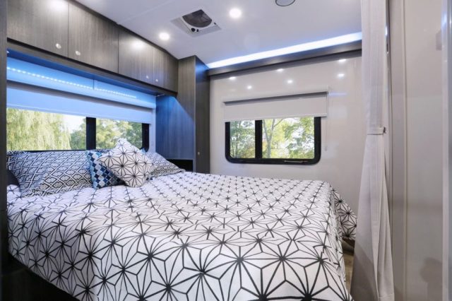 Citation Reward Full Fiberglass Travel Trailer bed